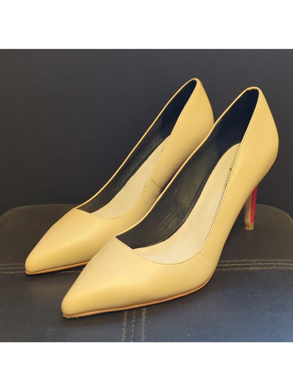 MelyAnn Nude Faux Leather Pointed Toe Classic Red Accent High Heel Pumps NWOT